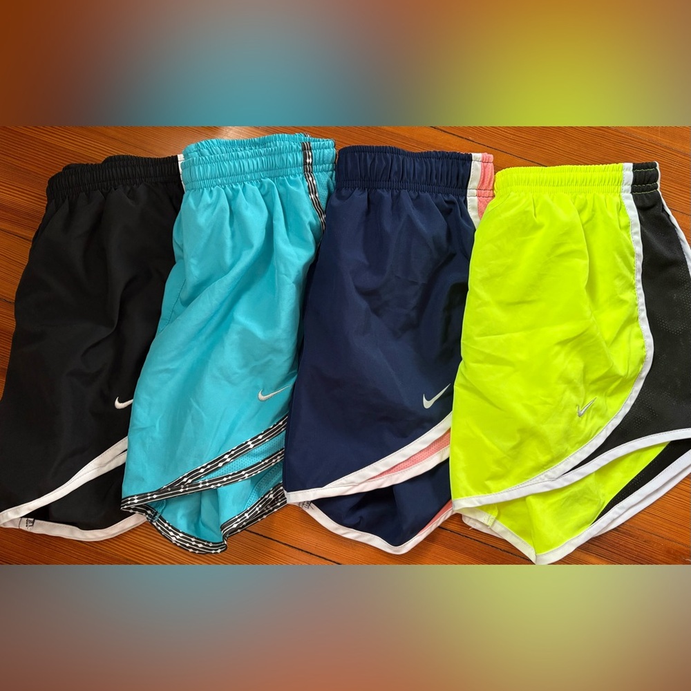 Nike Tempo Women's Dri-FIT Mid-Rise Brief-Lined Running Shorts